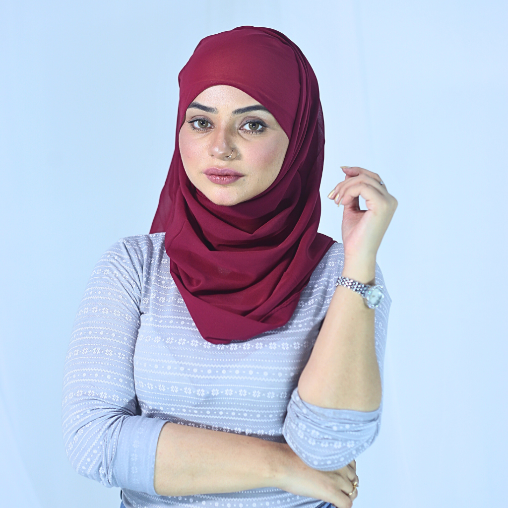 "Elegant Mehroon Georgette Hijab - Lightweight, Rich & Versatile"